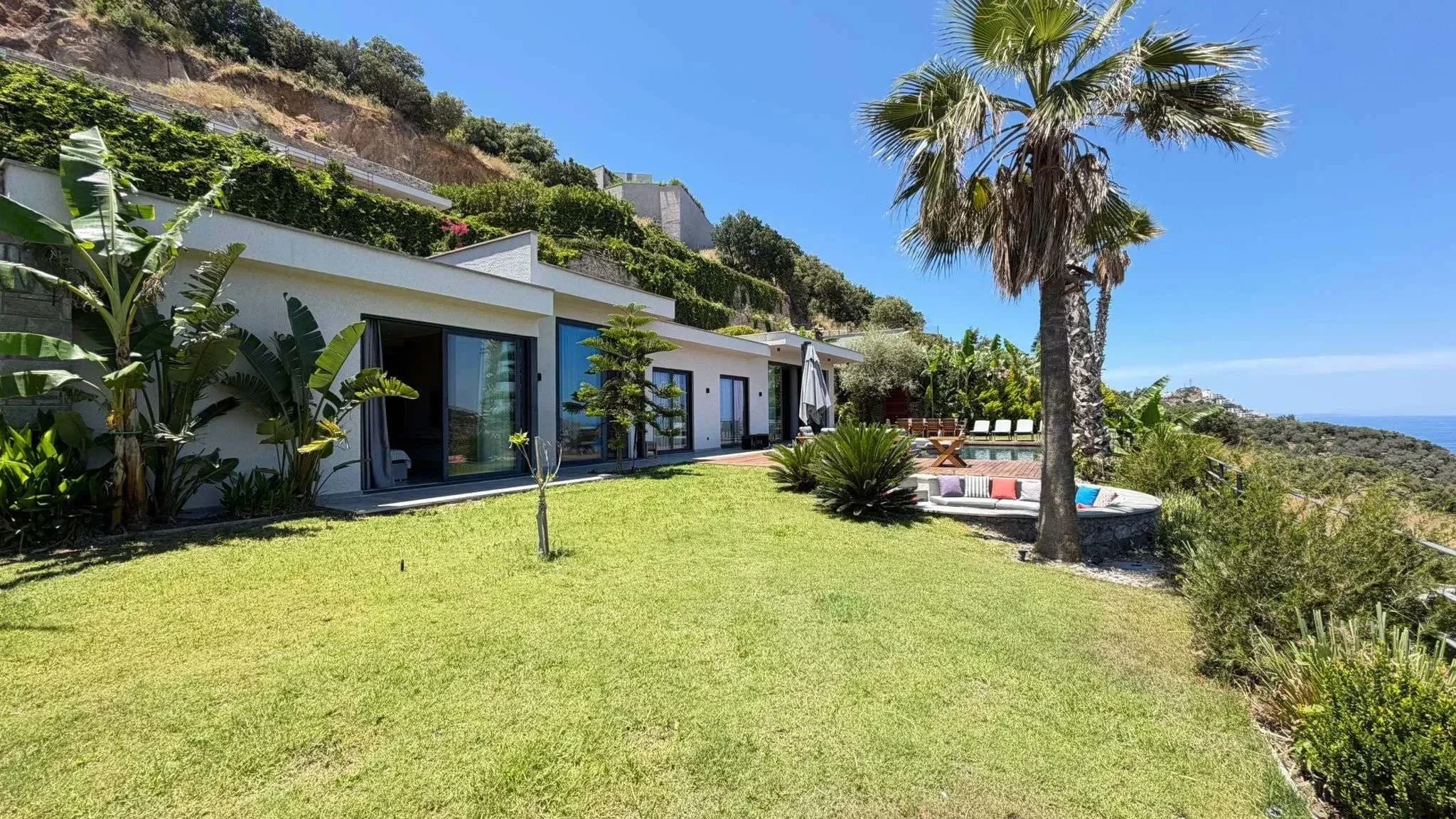 Luxury 4+1 Villa with Panoramic Sea Views in Yalıkavak — photo 6