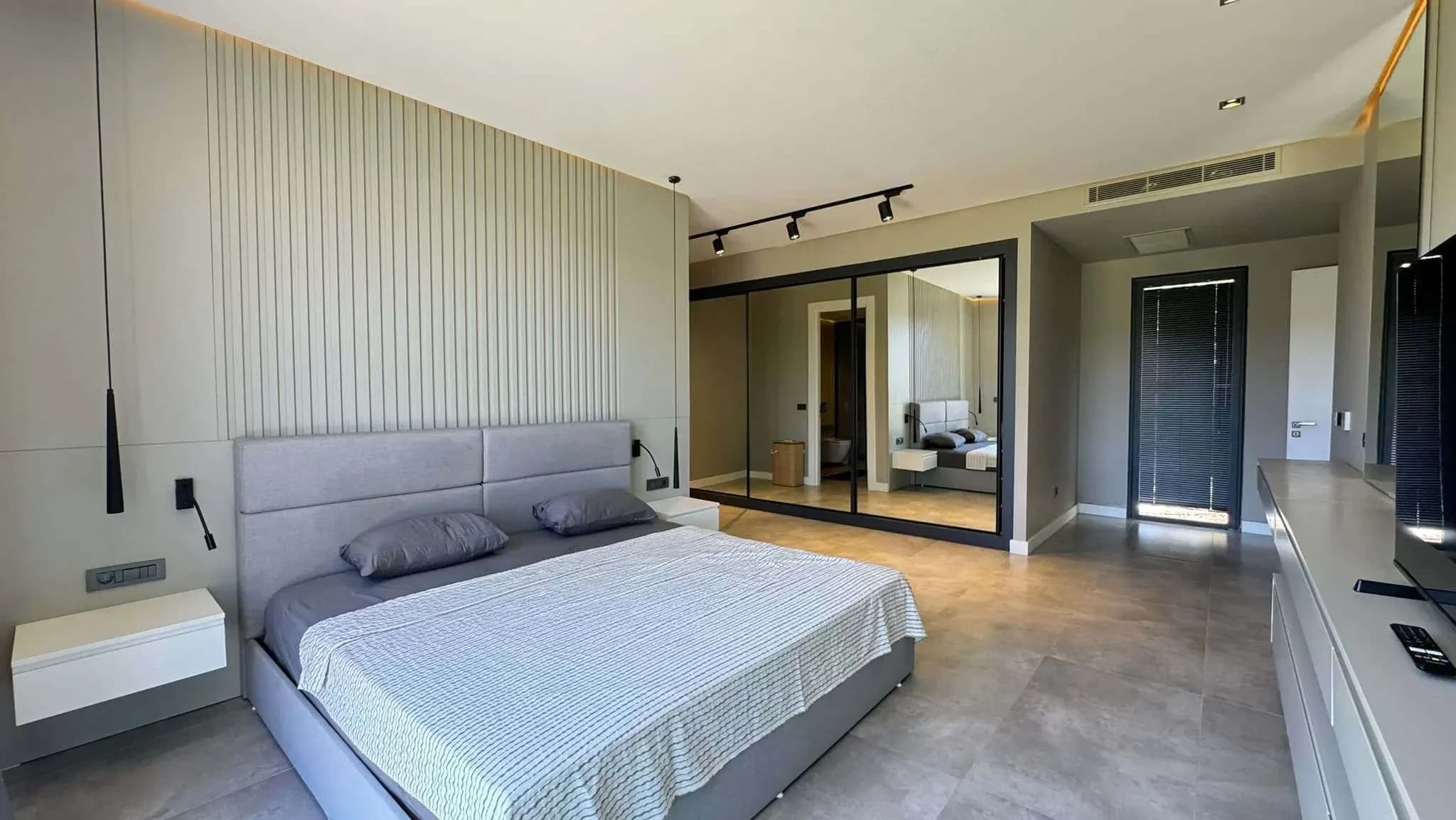 Luxury 4+1 Villa with Panoramic Sea Views in Yalıkavak — photo 5