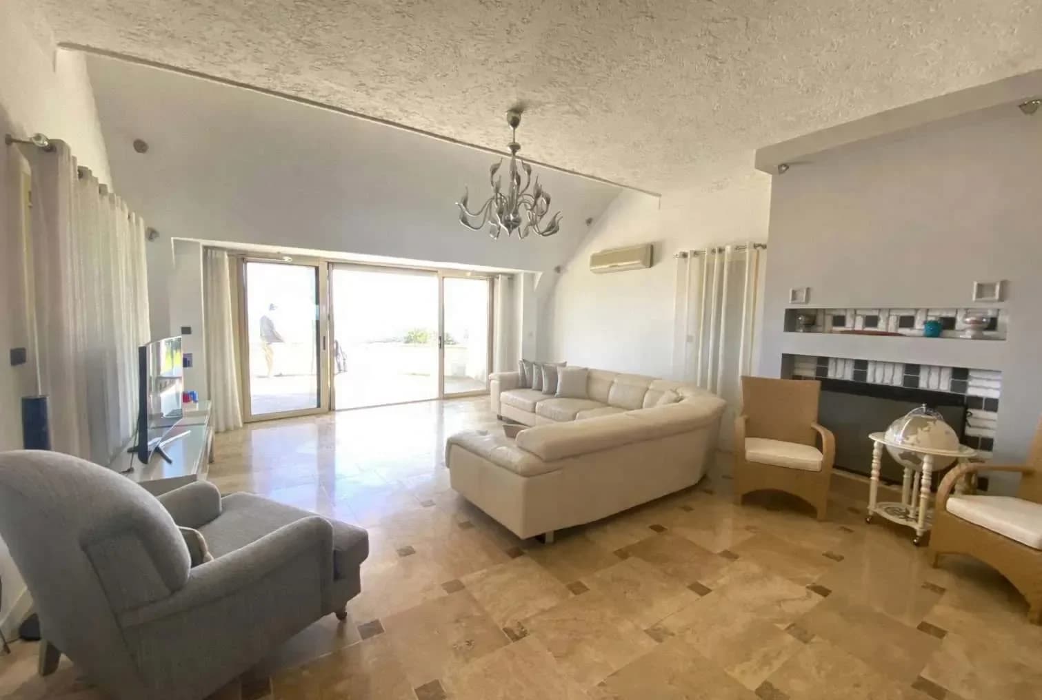 Exceptional 6+1 Villa in Türkbükü, Steps from the Sea — photo 6