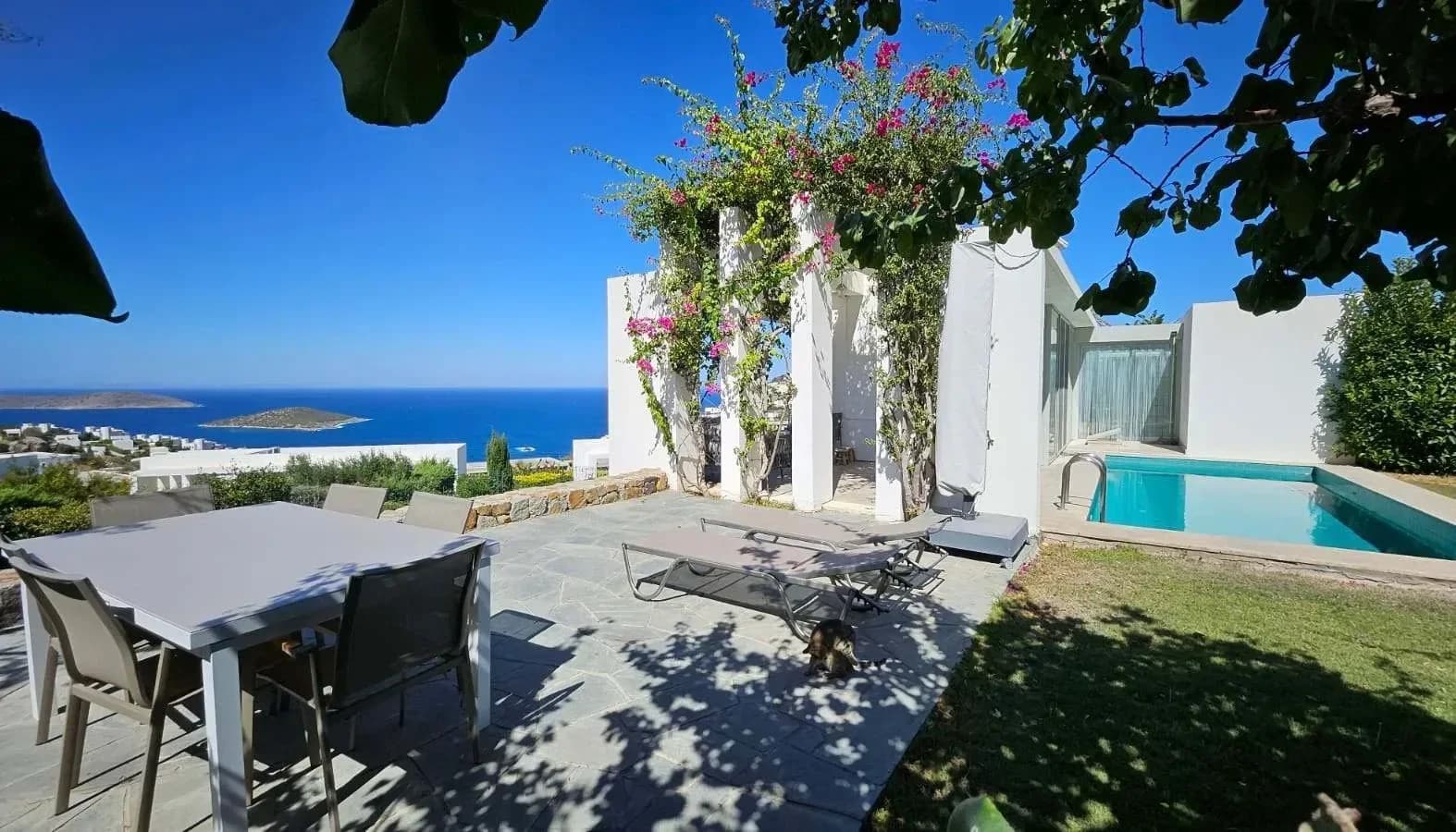 Exclusive 4+1 Villa with Private Pool and Panoramic Sea Views in Yalıkavak — photo 2