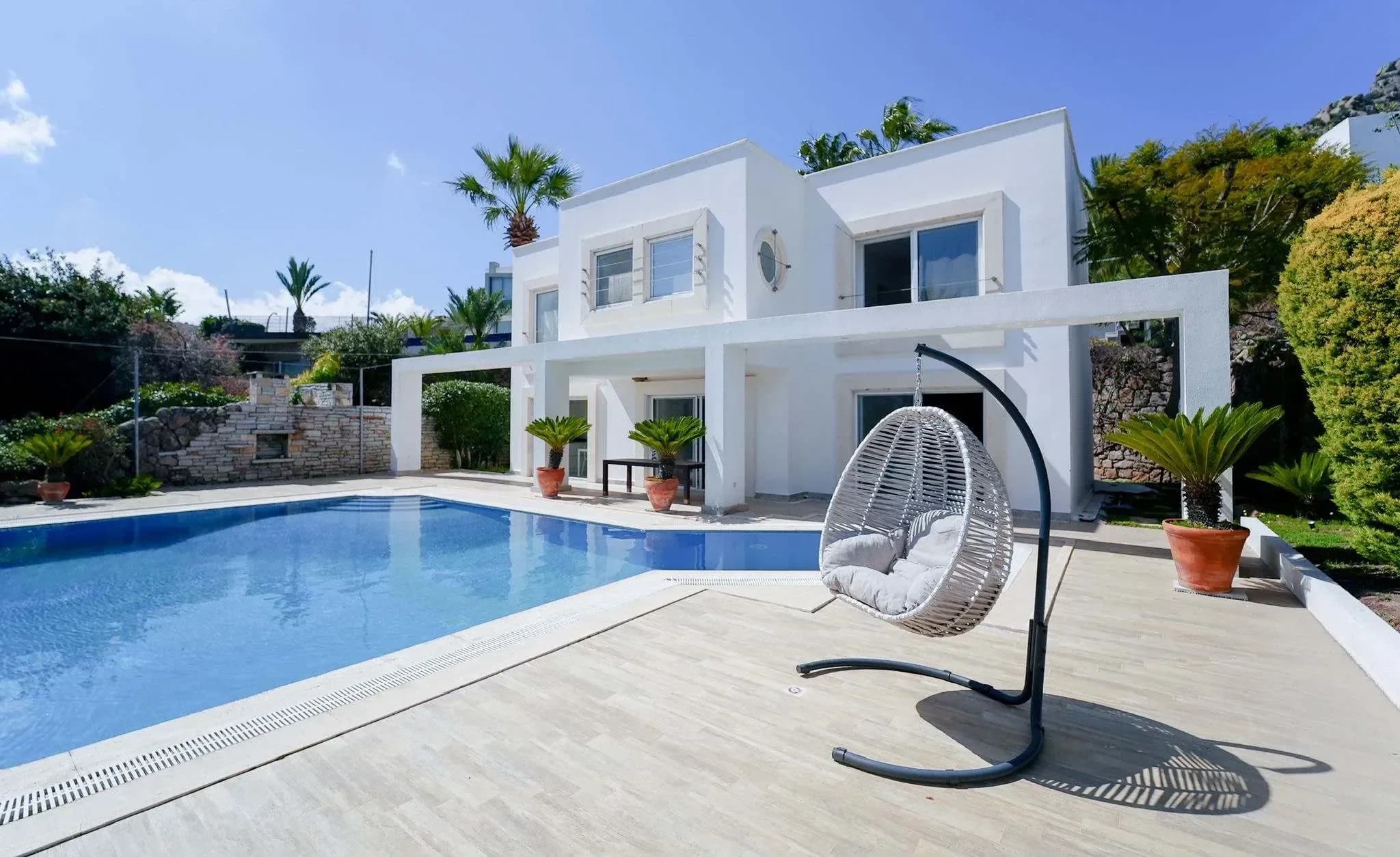 Exclusive Sea View Villa with Private Pool in Türkbükü — photo 3