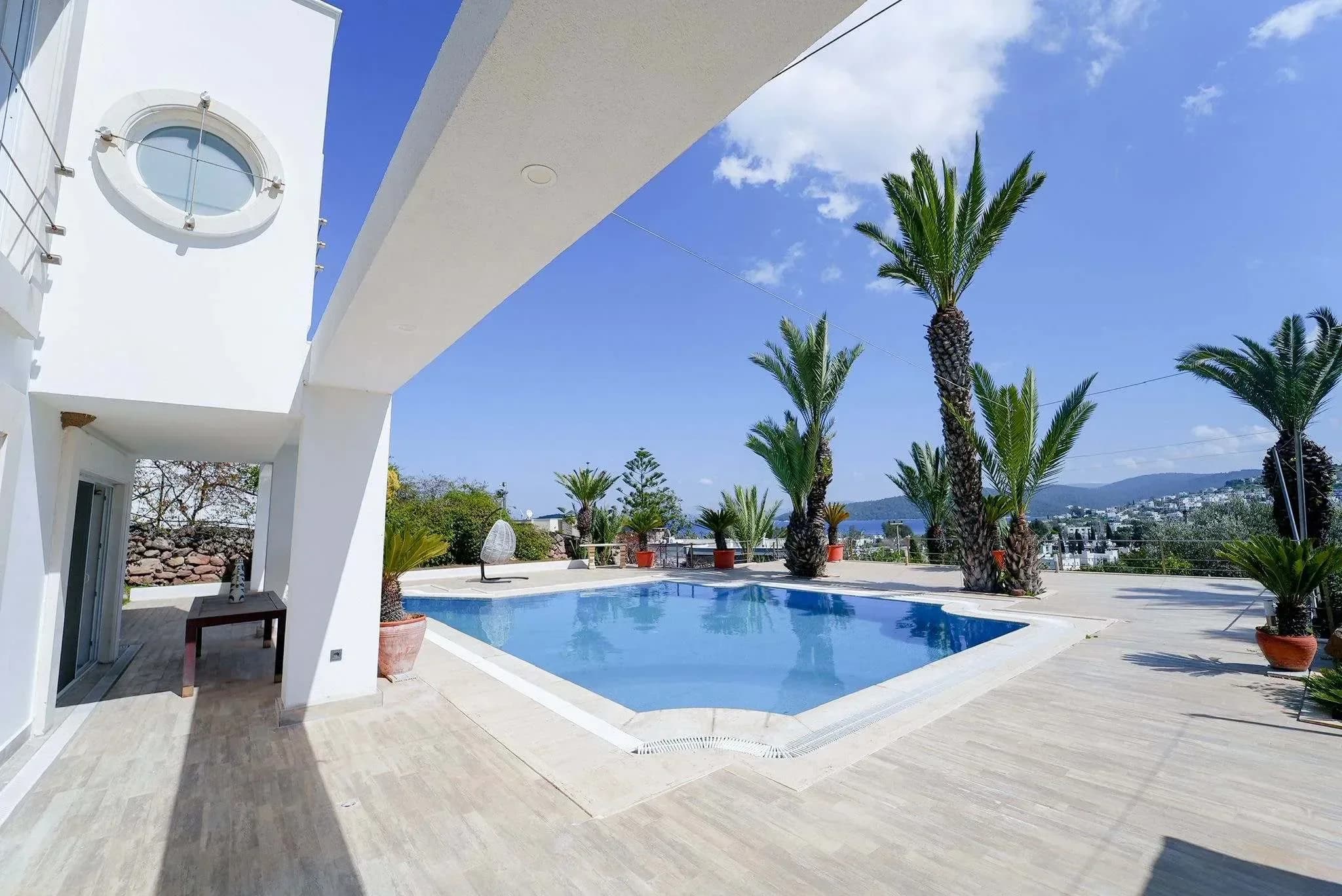 Exclusive Sea View Villa with Private Pool in Türkbükü — photo 4