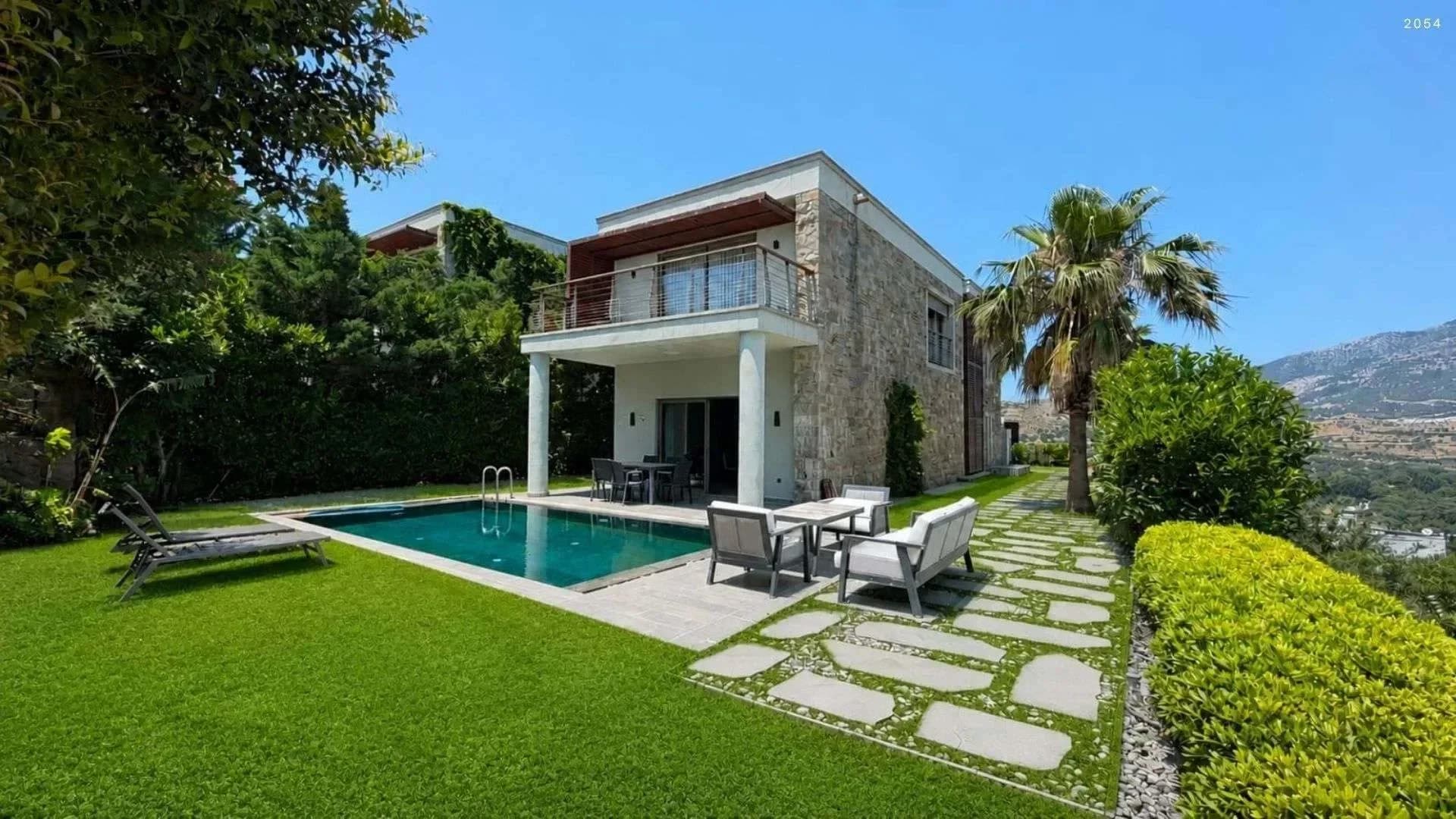 Luxurious 5+2 Triplex Villa with Pool and Valley Views in Bitez — photo 1