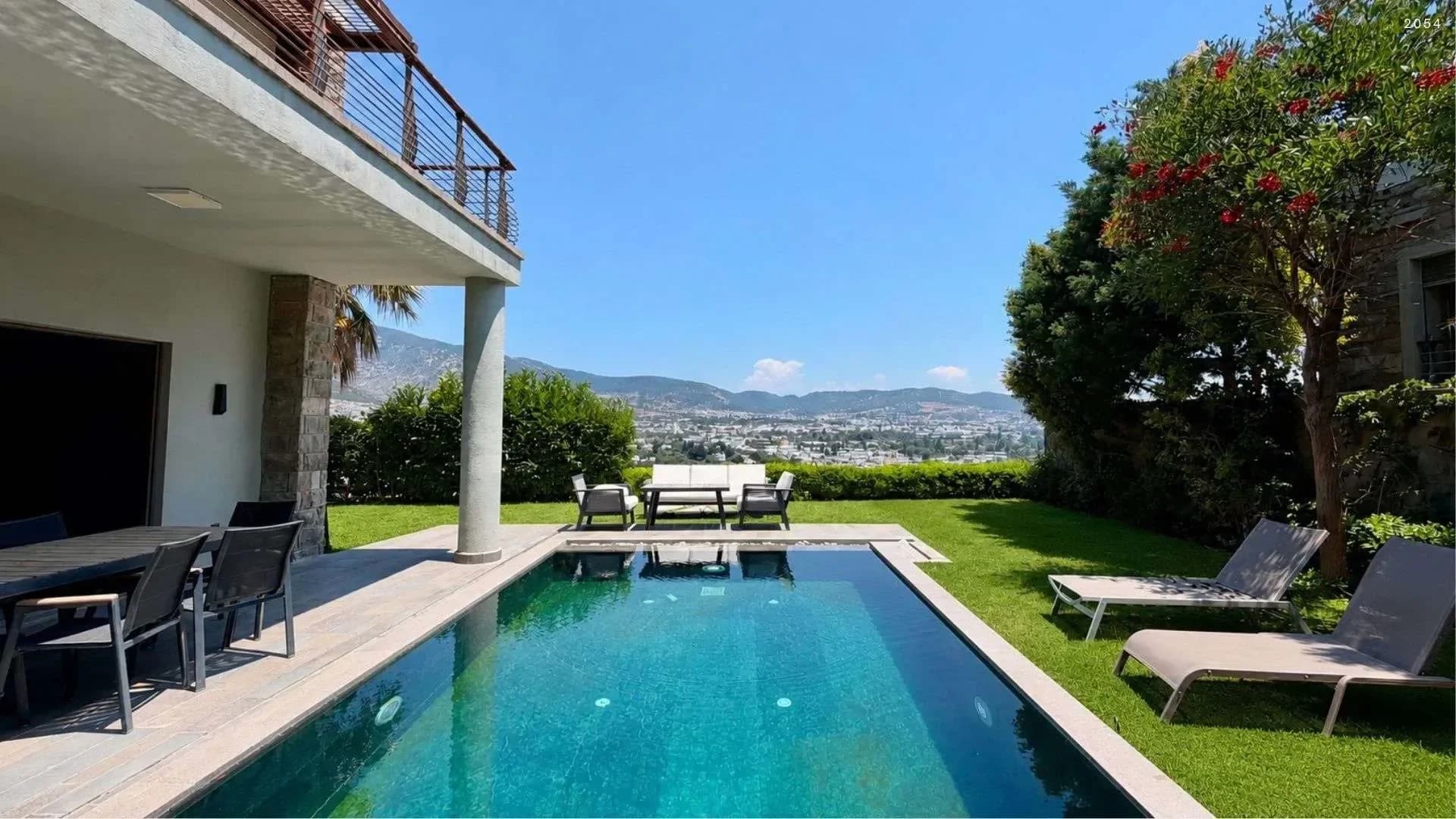 Luxurious 5+2 Triplex Villa with Pool and Valley Views in Bitez — photo 2