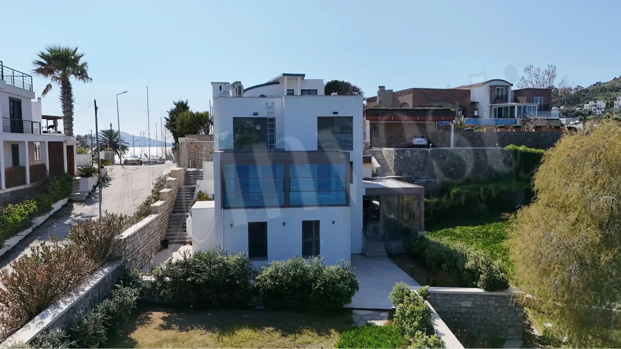 Absolute Seafront Triplex Villa in Yalıkavak, Küdür Bay — photo 2