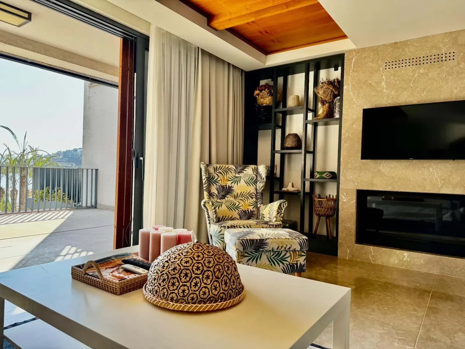 Luxury 3+1 Apartment with Sea View and Private Beach in Yalıkavak — photo 5